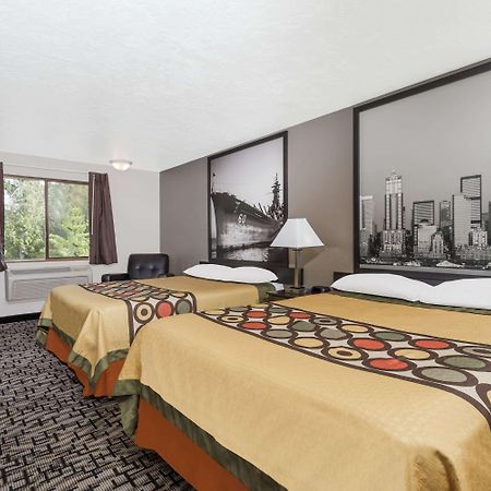 Super 8 By Wyndham Bremerton Exterior photo